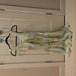 Nine West pure silk pastel green floral dress size 4 (small)